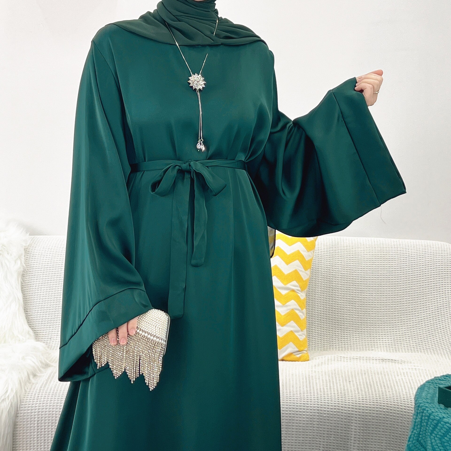 Ramadan Muslim Fashion Hijab Dress Eid Satin Abaya Dubai Turkey Islam Clothing Basic Closed Abayas for Women African Kaftan Robe