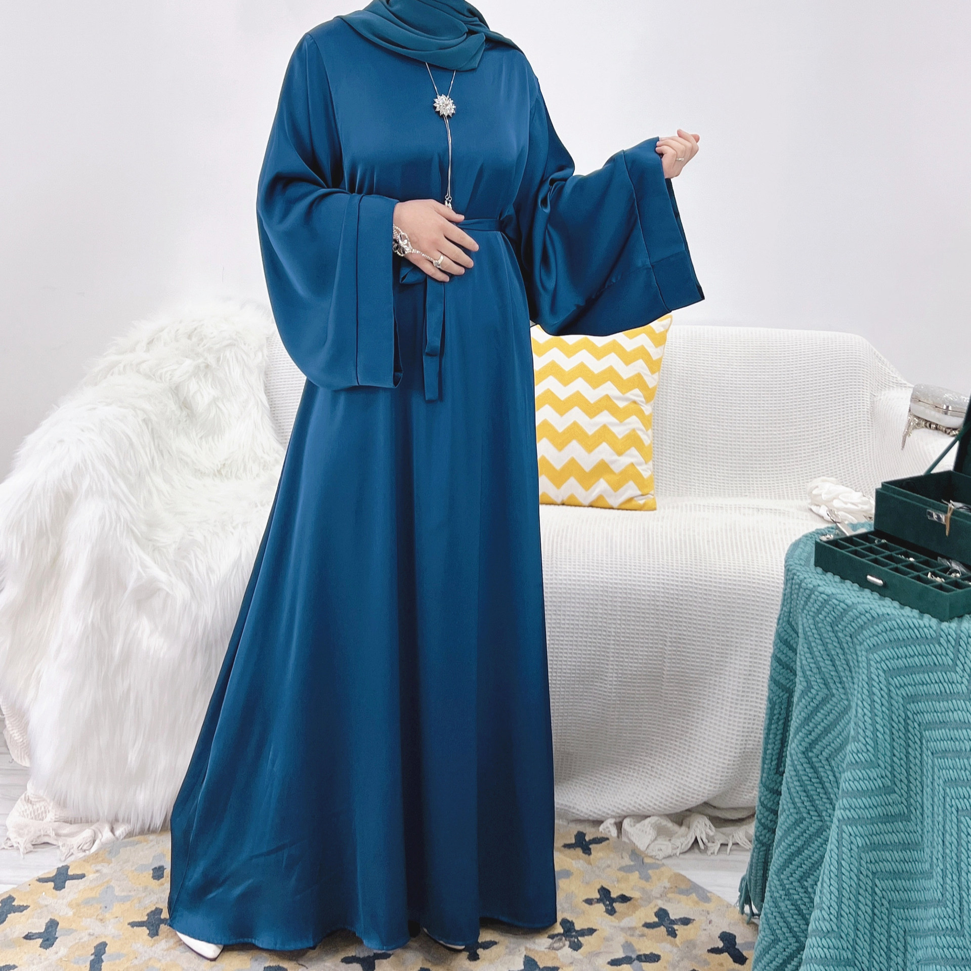 Ramadan Muslim Fashion Hijab Dress Eid Satin Abaya Dubai Turkey Islam Clothing Basic Closed Abayas for Women African Kaftan Robe