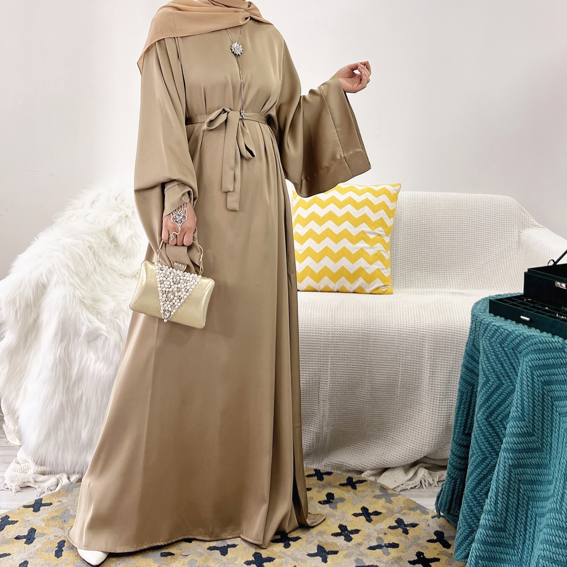 Ramadan Muslim Fashion Hijab Dress Eid Satin Abaya Dubai Turkey Islam Clothing Basic Closed Abayas for Women African Kaftan Robe