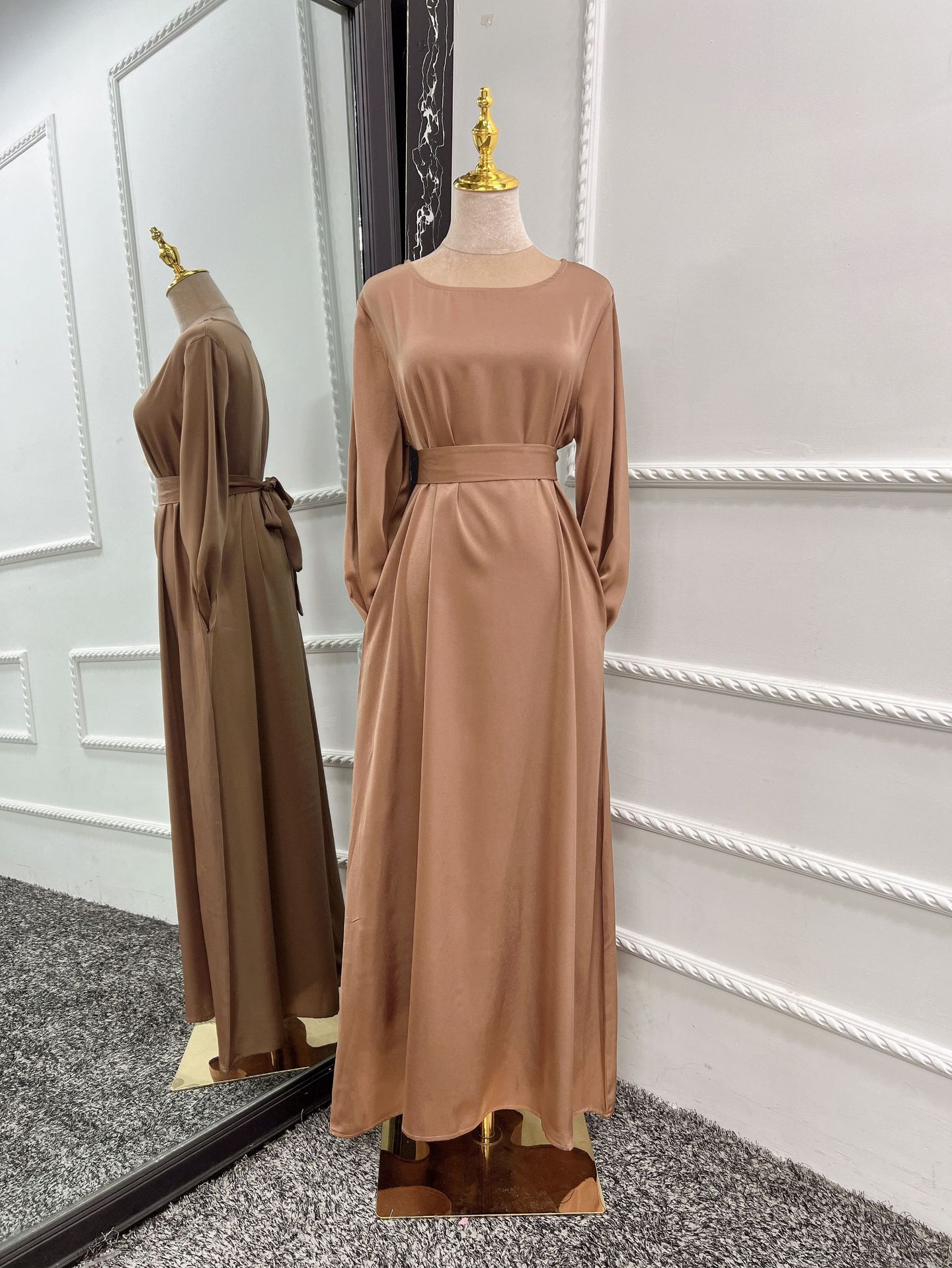 Ramadan Eid Satin Abaya Dubai Turkey Flare Sleeve Muslim Hijab Dress Plain Closed Abayas for Women Islamic Clothing Kaftan Robe