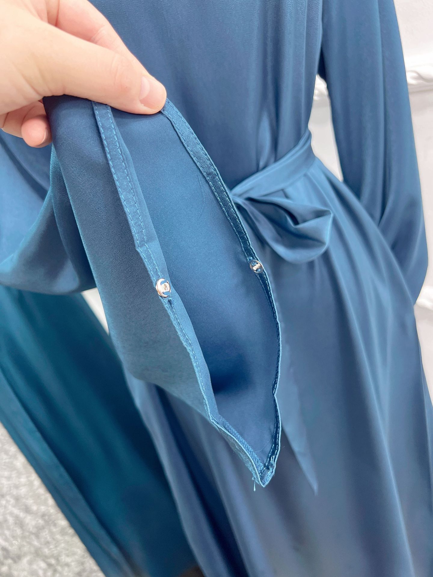 Ramadan Eid Satin Abaya Dubai Turkey Flare Sleeve Muslim Hijab Dress Plain Closed Abayas for Women Islamic Clothing Kaftan Robe