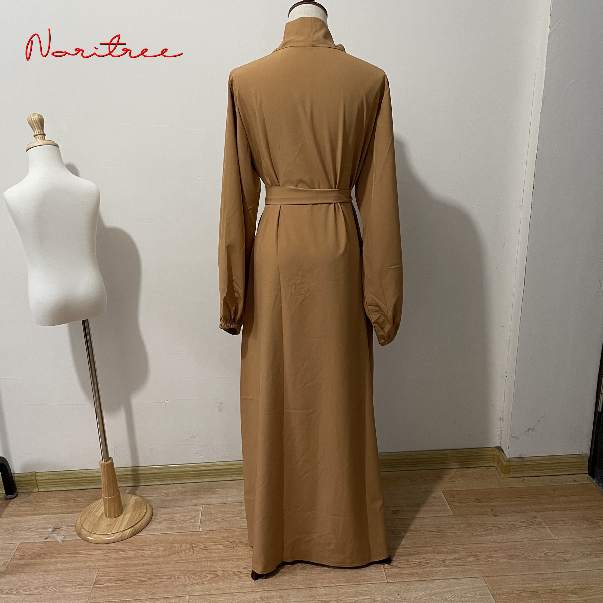 Hot Sale Simple Muslim Dress Elastic Cuff Silky Elegant pure Color Long Muslim Abayas Women Modest Wear Clothing EID robes F3003